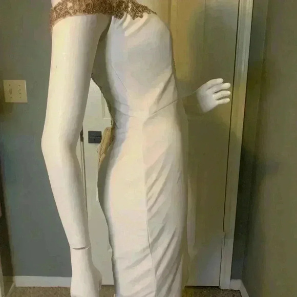 Faviana Glamour - Picture 8 of 13